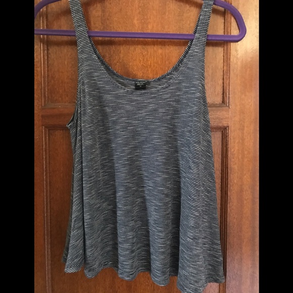 Crop tank top - Picture 1 of 3